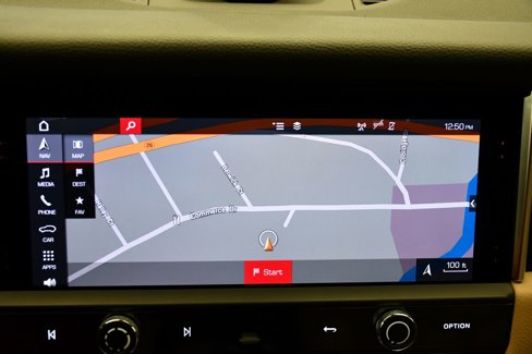 Certified 2023 Porsche Macan image 30