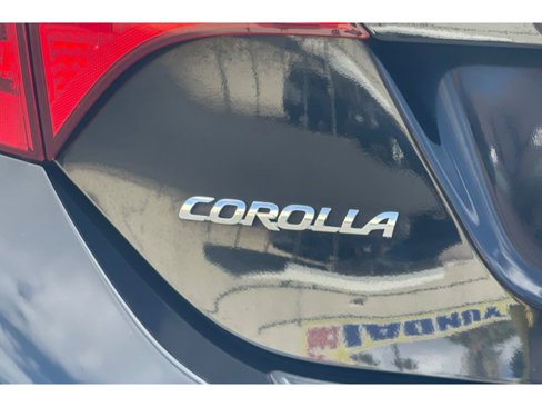 Used 2017 Toyota Corolla L image 44