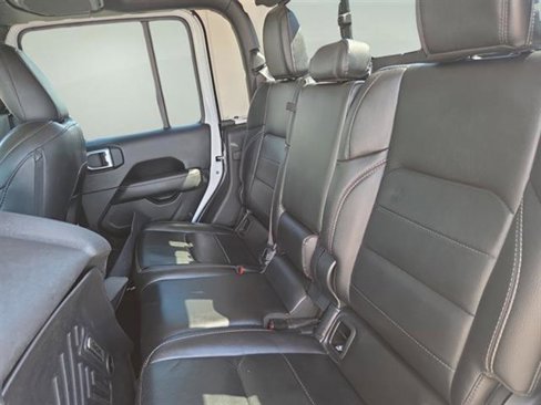 Used 2020 Jeep Gladiator Overland image 29