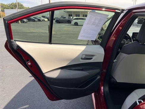 Used 2022 Toyota Corolla LE image 10