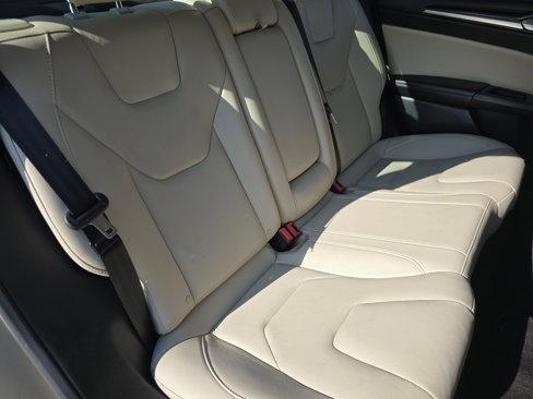 Used 2017 Ford Fusion Titanium image 16