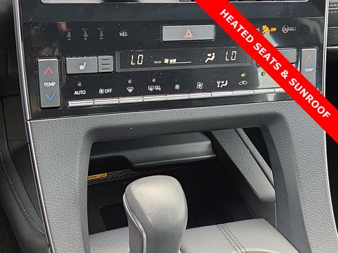 Used 2019 Toyota Avalon XSE image 18