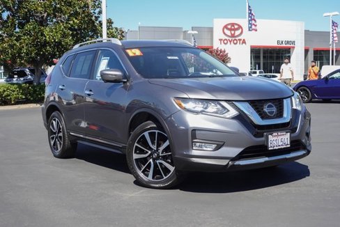 Used 2019 Nissan Rogue SL w/ Premium Package image 5