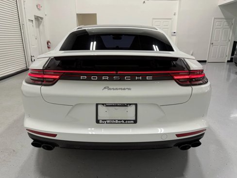 Used 2018 Porsche Panamera image 14