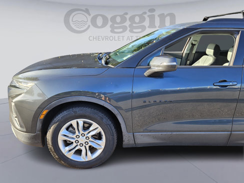 Used 2019 Chevrolet Blazer LT image 2