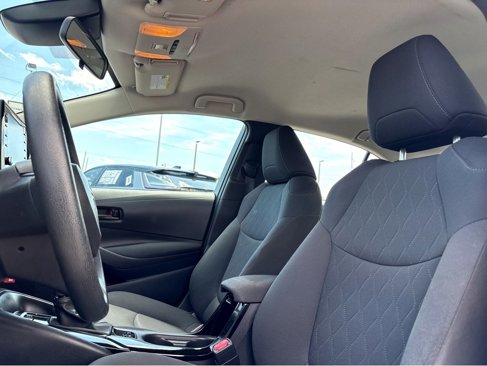 Used 2022 Toyota Corolla LE image 16