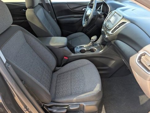 Used 2023 Chevrolet Equinox LT image 37