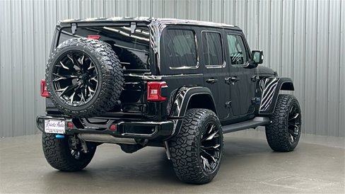 Used 2023 Jeep Wrangler Unlimited Sahara image 5