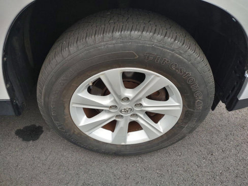 Used 2013 Toyota Highlander SE image 38