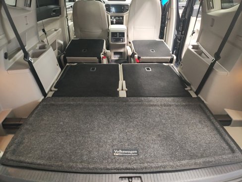 Used 2021 Volkswagen Atlas SEL Premium image 13