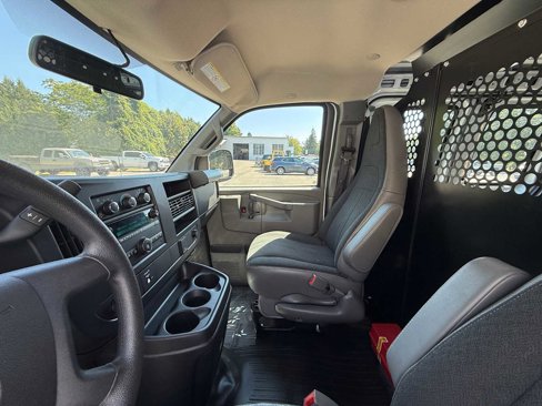 Used 2023 GMC Savana 2500 w/ Driver Convenience Package image 15