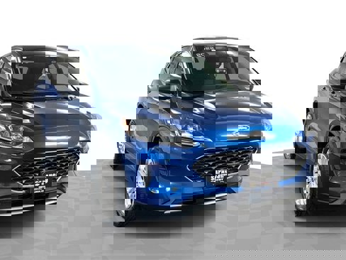 Used 2022 Ford Escape SE w/ Cold Weather Package image 1