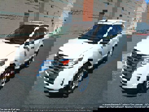 Used 2013 Ford Edge SE image 3