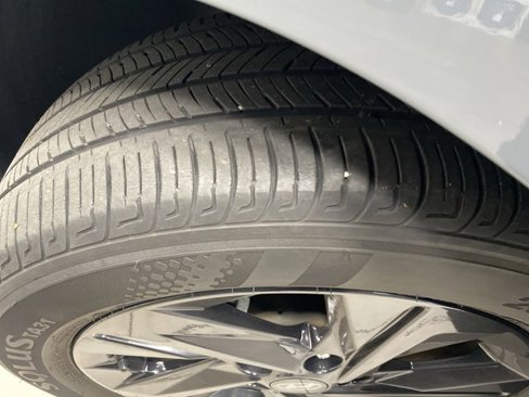 Certified 2022 Hyundai Elantra SEL image 31