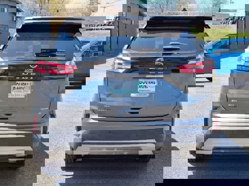 Used 2023 Ford Edge SEL image 15