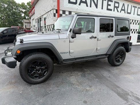 Used 2014 Jeep Wrangler Unlimited Sport image 3