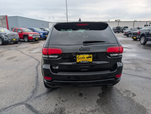Used 2017 Jeep Grand Cherokee Altitude image 7
