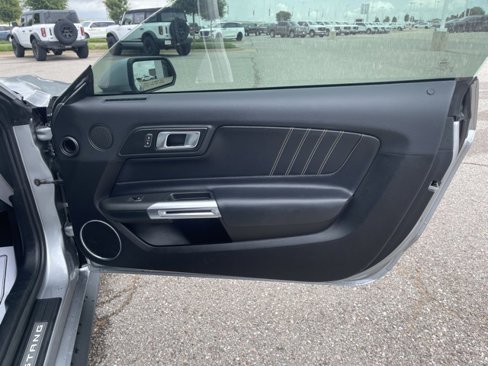 Used 2022 Ford Mustang Premium image 13
