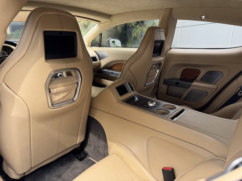 Used 2011 Aston Martin Rapide Luxe image 28