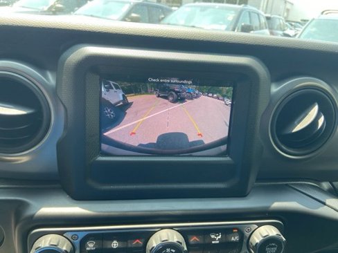 Used 2021 Jeep Wrangler Unlimited Sport image 17