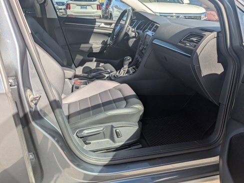 Used 2017 Volkswagen Golf SEL image 19