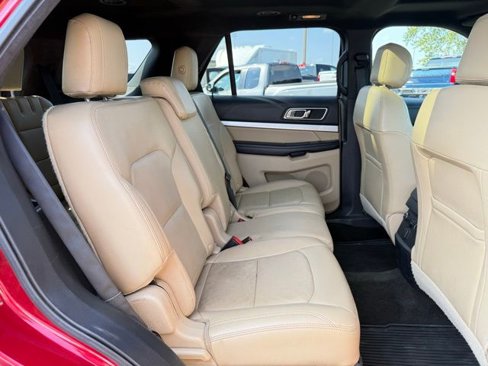 Used 2016 Ford Explorer XLT w/ Equipment Group 202A image 22