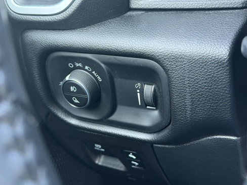 Used 2020 RAM 1500 Big Horn image 28