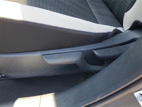 Used 2022 Nissan Versa SV image 19