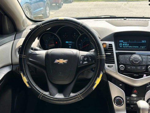 Used 2015 Chevrolet Cruze LS image 17