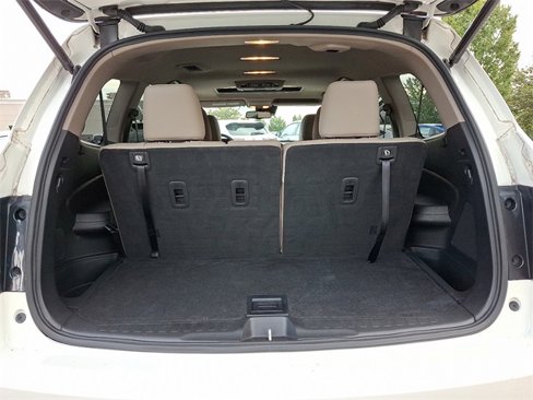 Used 2016 Honda Pilot Touring image 29