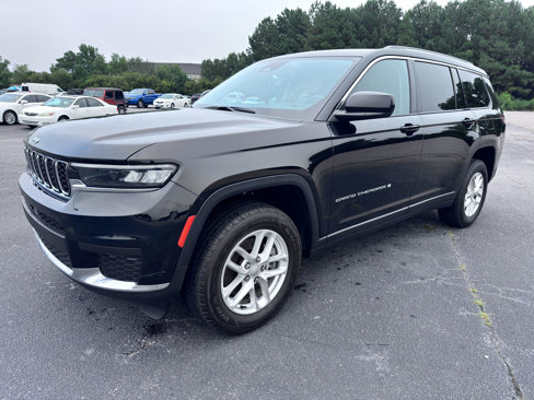 Used 2022 Jeep Grand Cherokee L Laredo w/ Luxury Tech Group I image 2