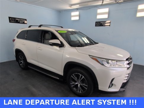 Used 2019 Toyota Highlander Plus image 3