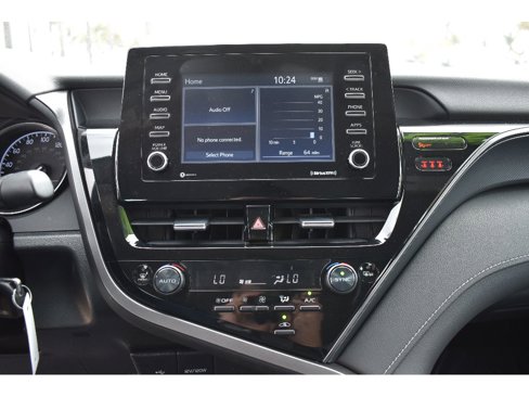 Used 2023 Toyota Camry SE image 19