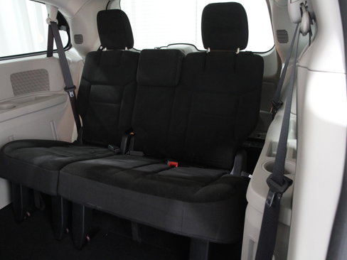 Used 2018 Dodge Grand Caravan SE image 18