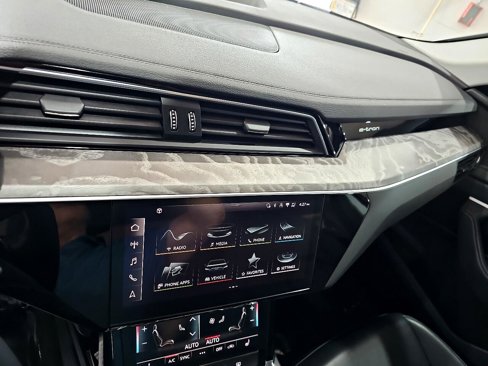 Used 2021 Audi e-tron Premium w/ Black Optic Package image 58