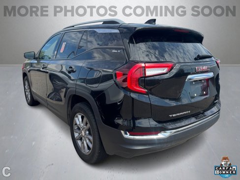 Used 2024 GMC Terrain SLT image 3