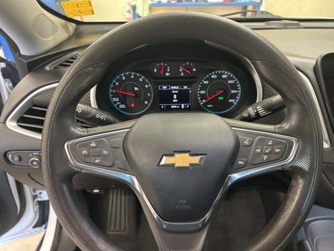 Used 2019 Chevrolet Malibu LS image 11