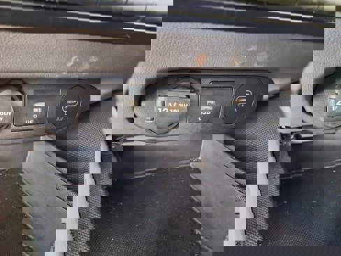 Certified 2024 Hyundai Elantra SEL image 9