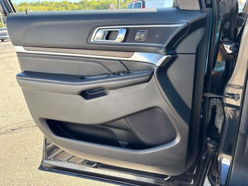 Used 2016 Ford Explorer Limited w/ Equipment Group 301A image 18