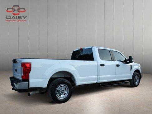 Used 2019 Ford F250 XL w/ Power Equipment Group image 5