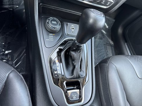 Certified 2021 Jeep Cherokee Limited w/ Mopar Interior Package image 29