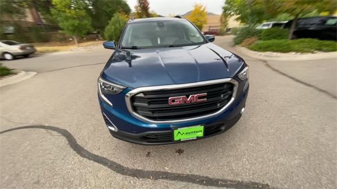 Used 2021 GMC Terrain SLE w/ Driver Convenience Package image 3