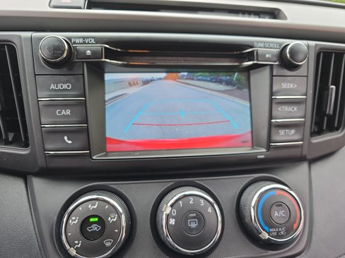 Used 2017 Toyota RAV4 LE image 21