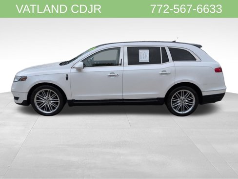 Used 2016 Lincoln MKT AWD w/ Equipment Group 201A image 4