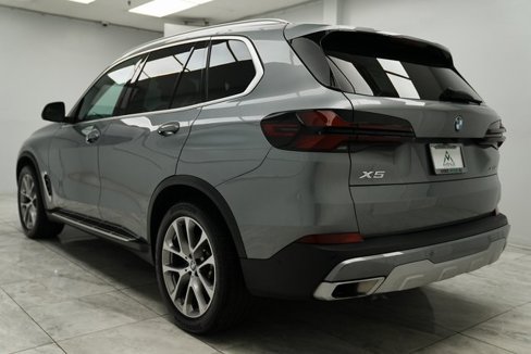 Used 2024 BMW X5 xDrive40i w/ Premium Package image 5