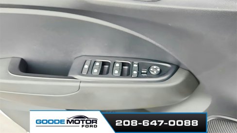 Used 2022 Hyundai Venue SE image 16