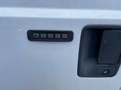 Used 2011 Ford F250 XLT w/ XLT Interior Pkg image 11