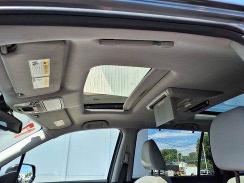 Used 2017 Honda Pilot Elite image 14