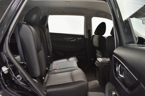 Used 2017 Nissan Rogue S image 29