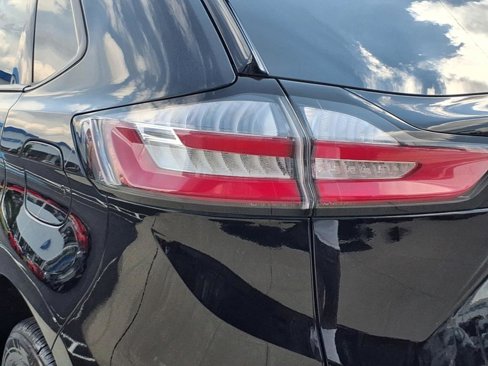 Used 2023 Ford Edge SE w/ Black Appearance Package image 22